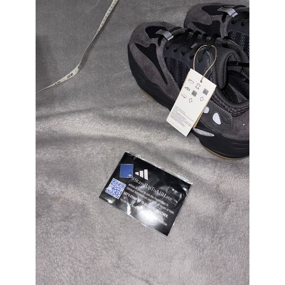 Yeezy Boost 700 \'Utility Black\' 2023 main image 9